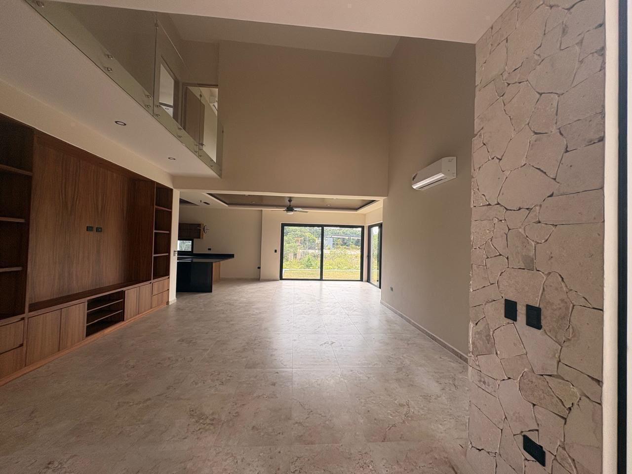 Casa en renta en Lagos del Sol foto 1