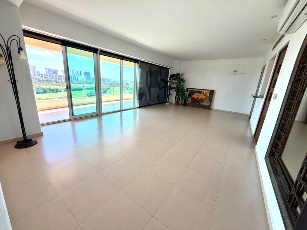 Departamento en renta en Isola Puerto Cancún foto 1