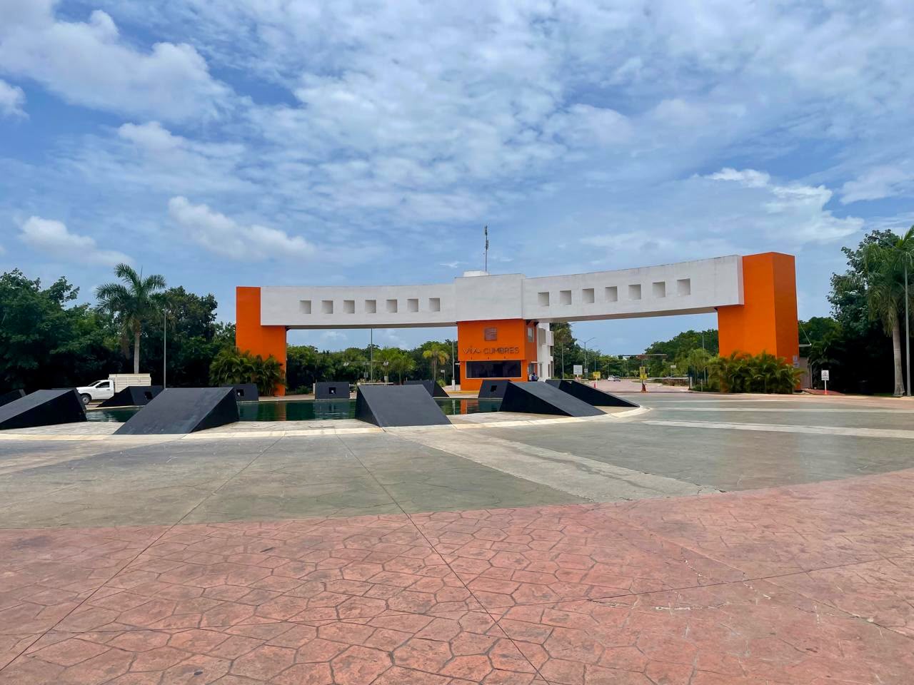 Terreno en venta en Vía Cumbres, Avenida Huayacán foto 1