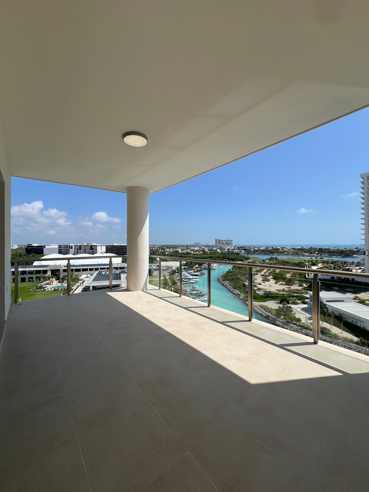 Departamento en renta en Puerto Cancún, Condominio Maioris foto 1