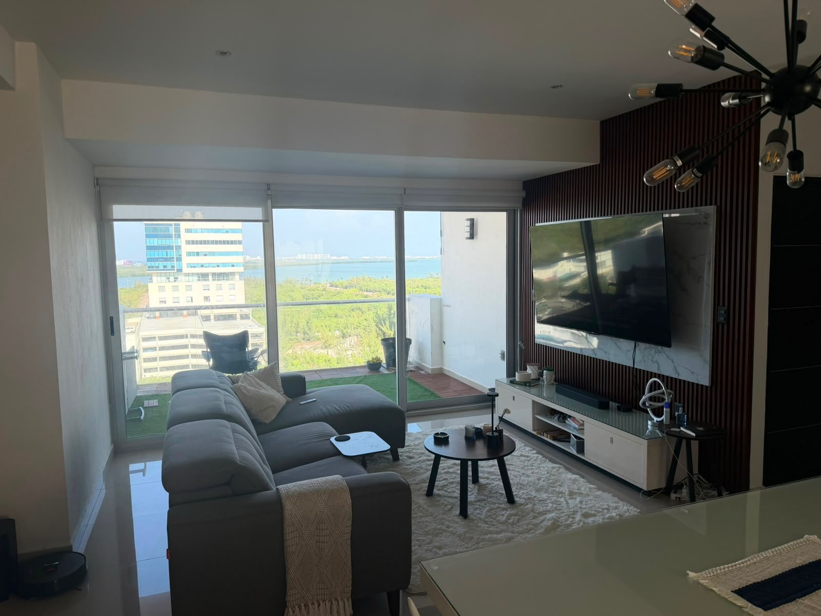 Departamento en renta en Malecón Américas foto 1