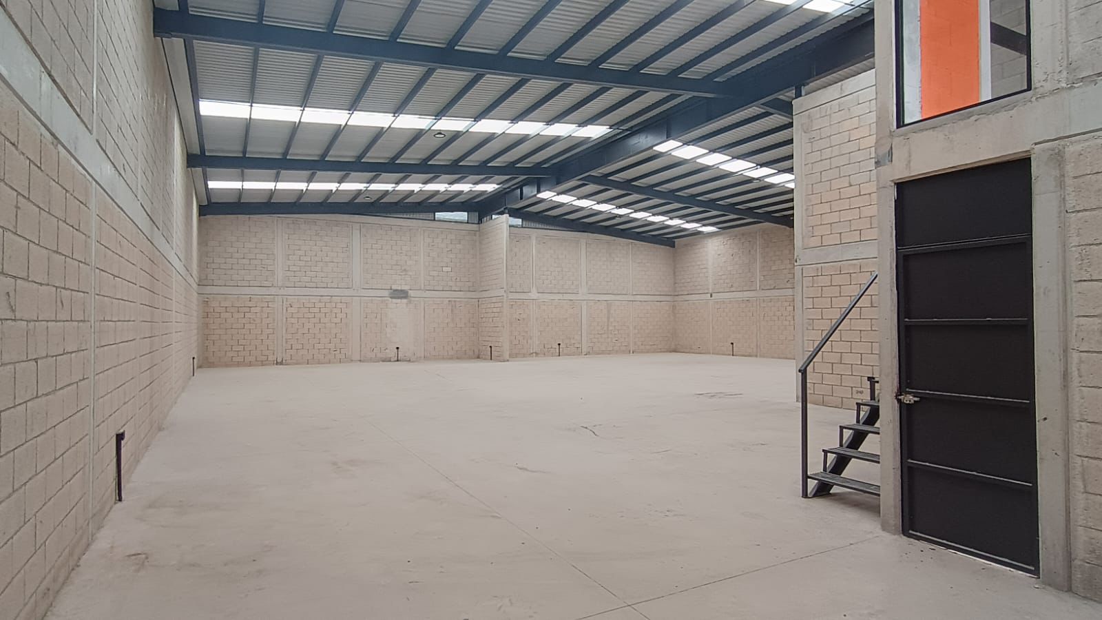Bodega en renta en Huayacán foto 1