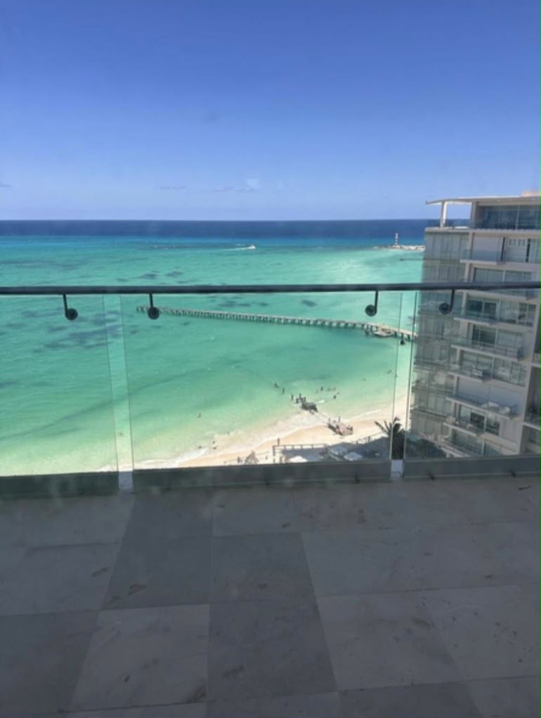 Departamento en venta en Punta Cancún, Zona Hotelera — $1,300,000 USD