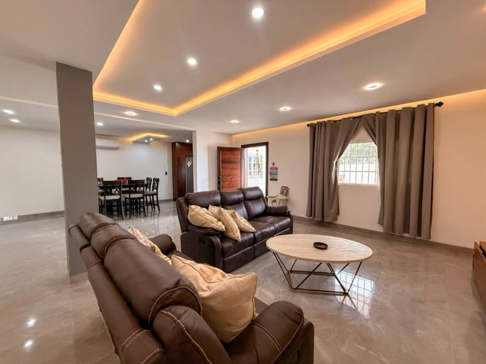 Casa en venta en Poliforum foto 1