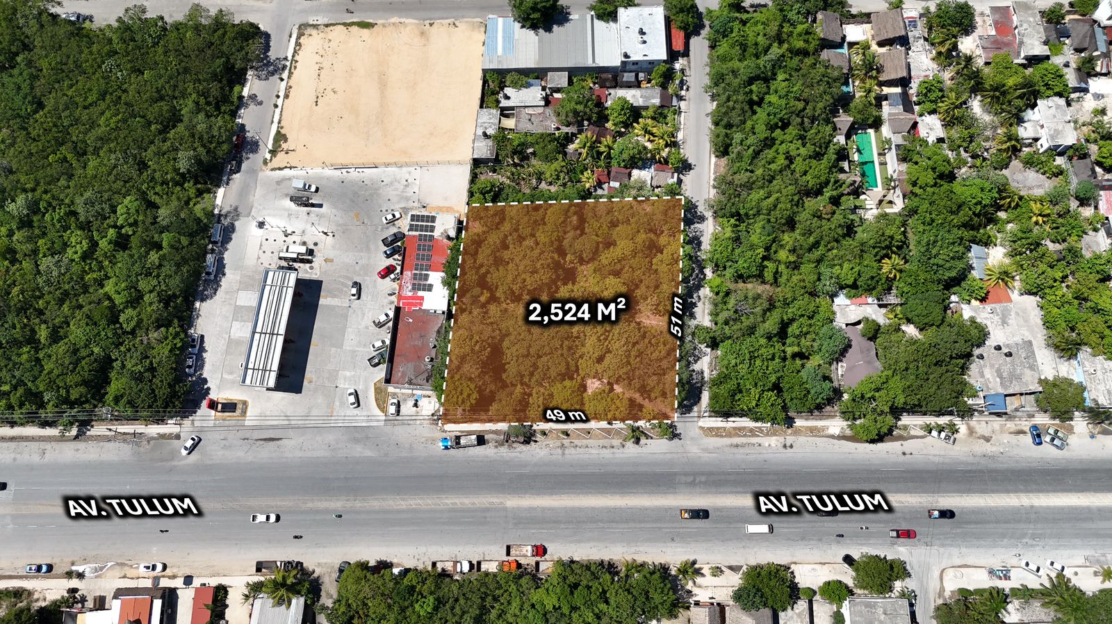 Terreno en venta en Avenida Tulum foto 1