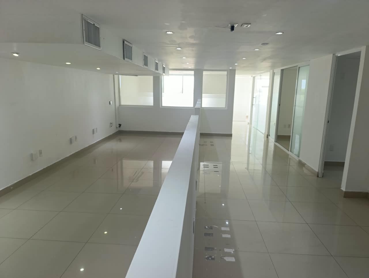 Oficinas en renta en Centro, avenida principal — $66,400 MXN