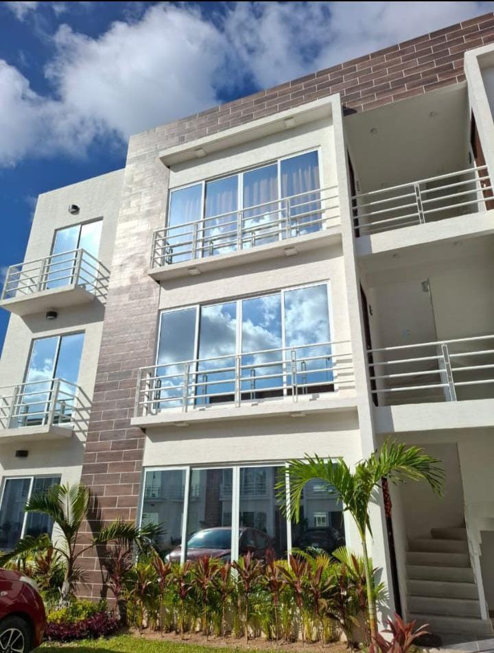 Departamento en renta en Residencial Izamal, Polígono Sur foto 1