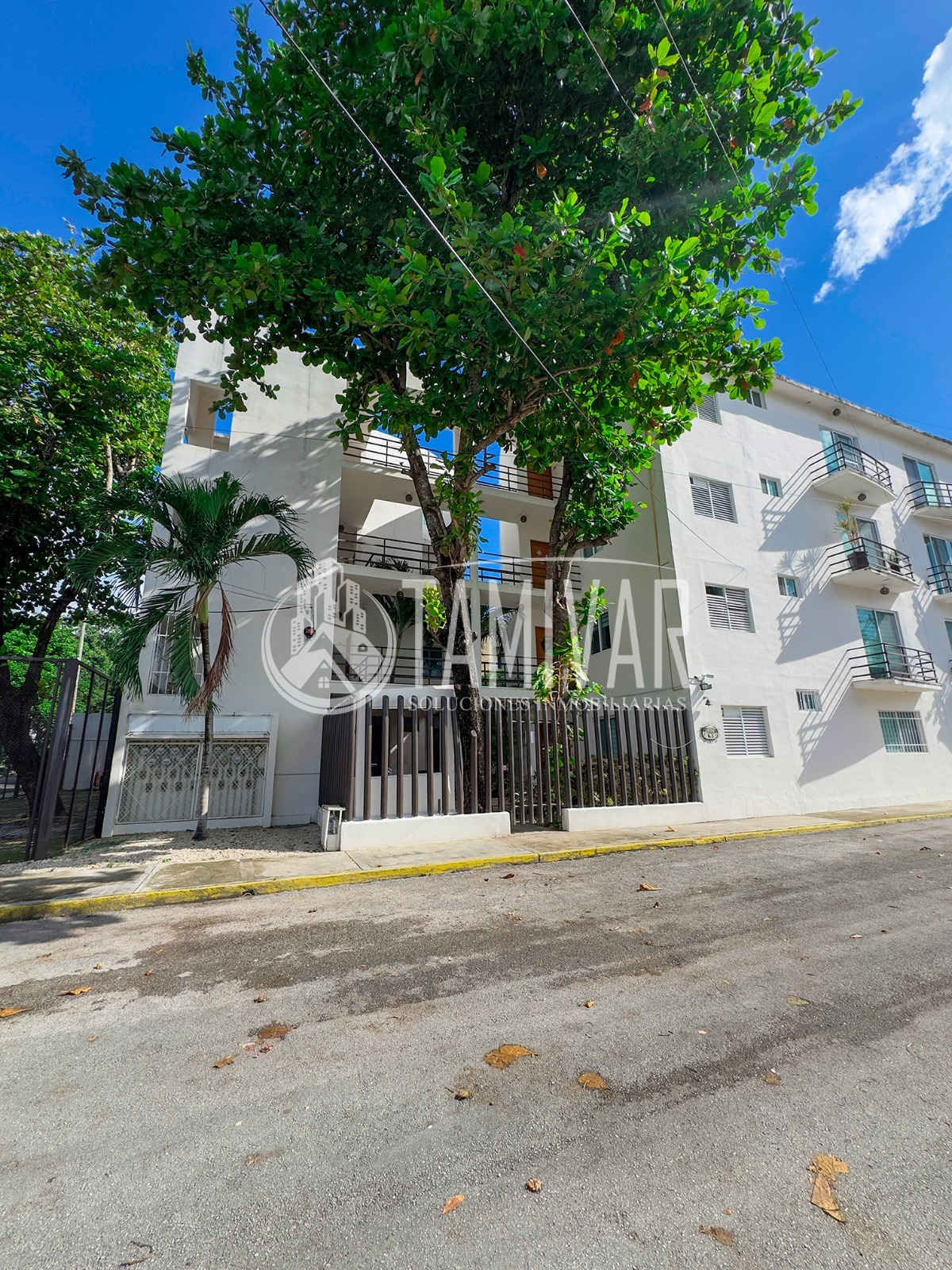 Departamento en venta en SM 38, residencial Los Robles foto 1