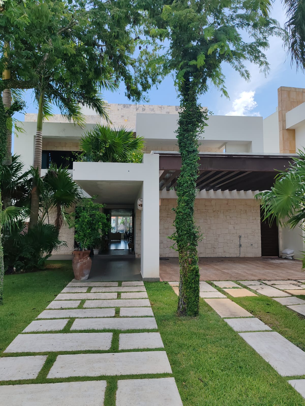 Casa en venta en Residencial Lagos del Sol foto 1