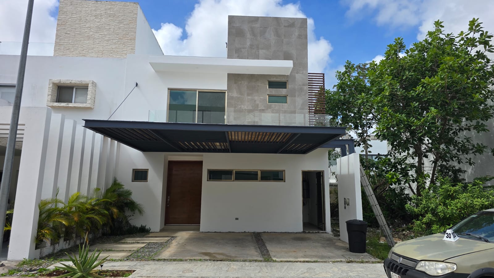 Casa en renta en Aqua Residencial al final de Fase 1 foto 1