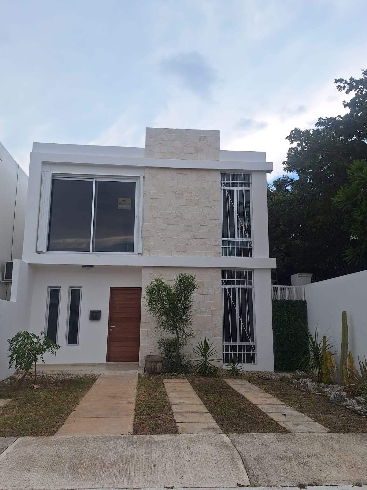Casa en renta en Residencial Santa Fe, Privada Valle Poetas foto 1
