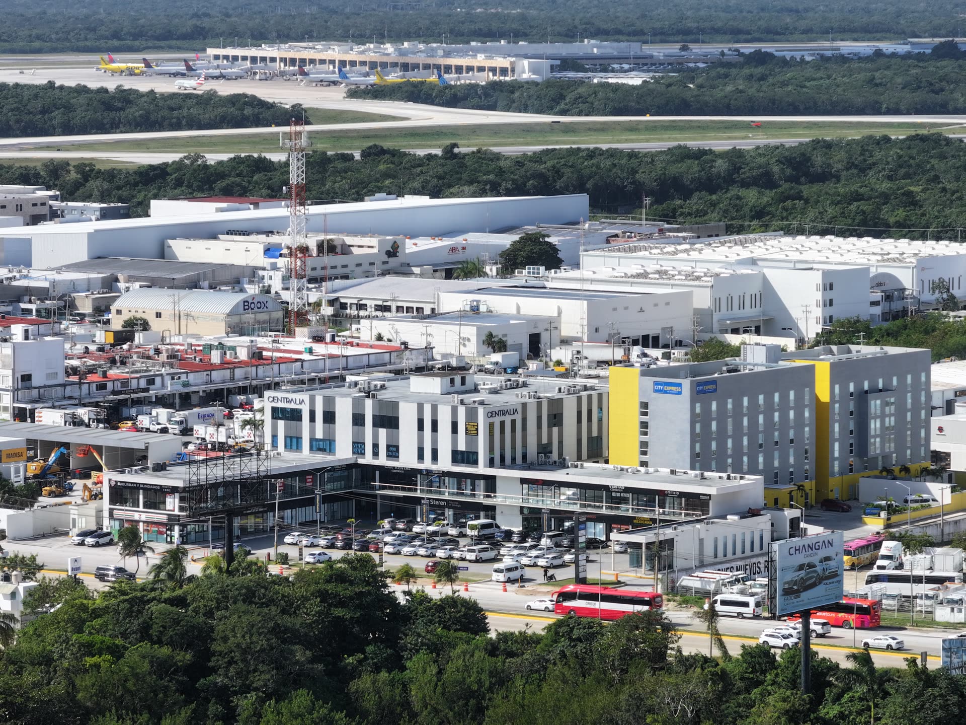 Centralia Cancún Business Park & Plaza — instalaciones y espacios, foto 5