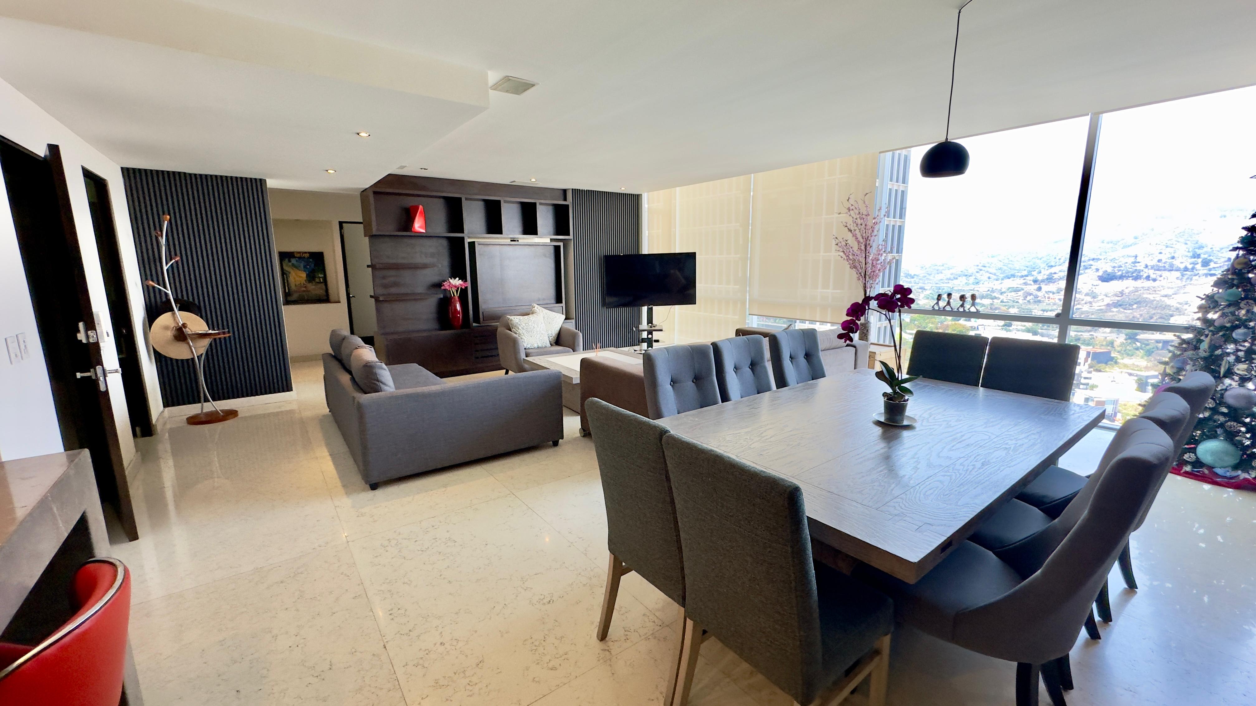 Departamento en venta, en Huixquilucan, Estado de México, 3 recámaras, 3 baños — Departamento en Venta en Bosque Real, 174 m2, Alberca, Gym, Salón de Fiestas ! 