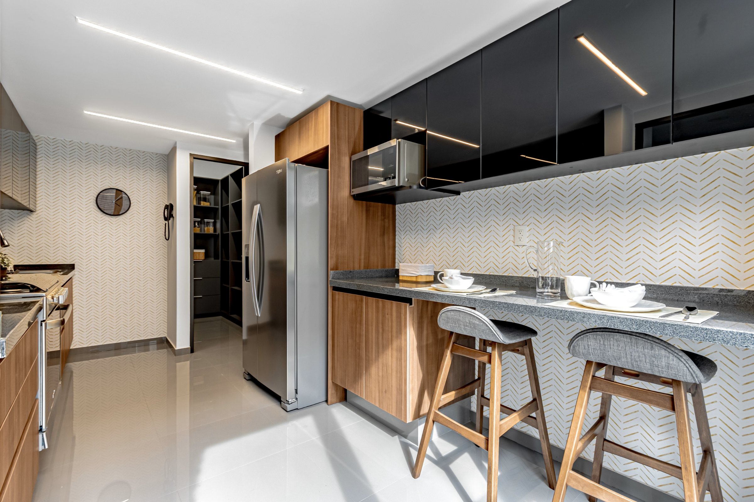 Departamento en venta, en Huixquilucan, Estado de México, 2 recámaras, 3 baños — Departamento en Venta en Interlomas, 179 m2 - Balcón - Amenities Tipo Resort ! 