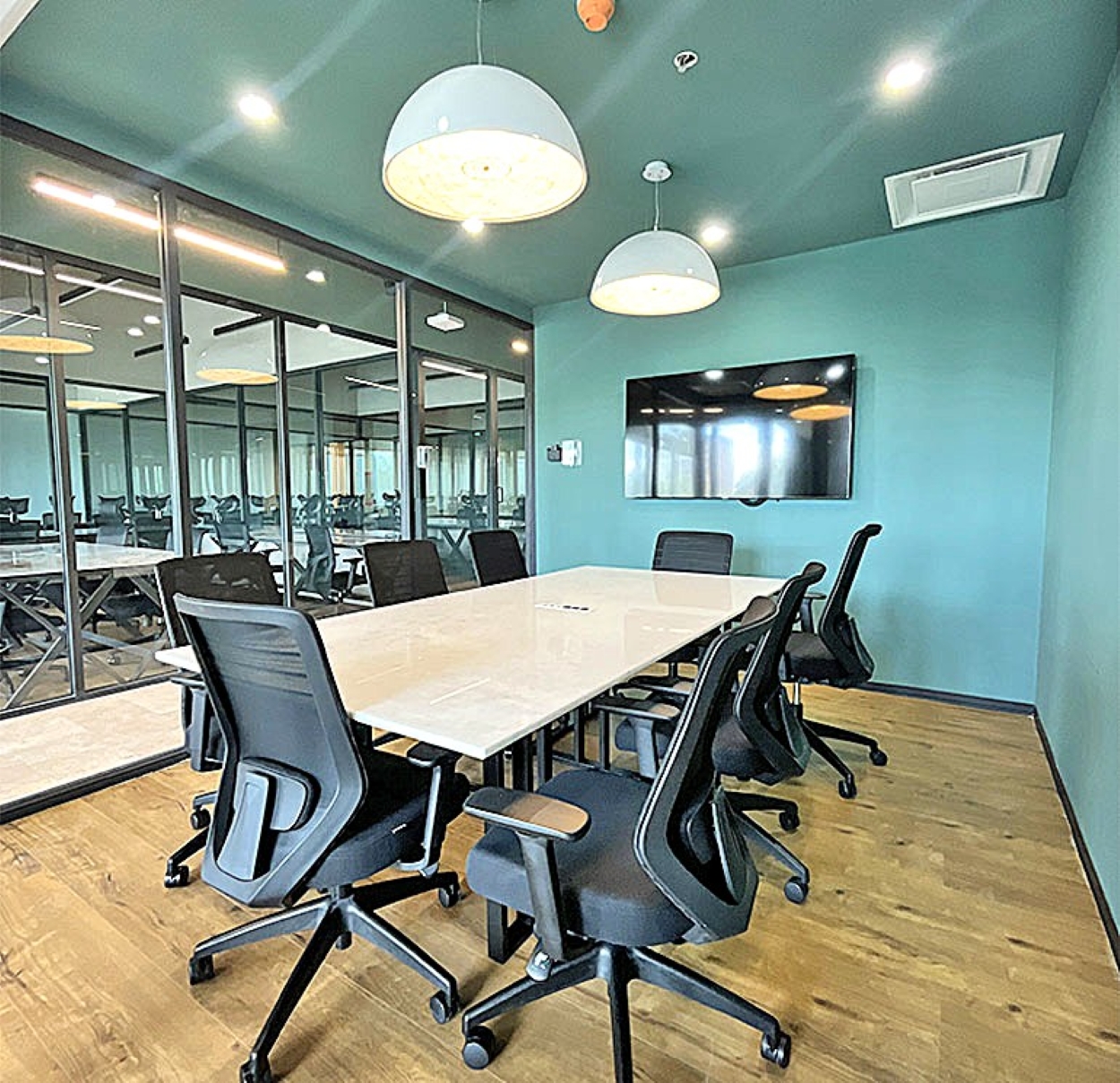 Comercial en renta, en Miguel Hidalgo, Ciudad de México, 2 baños — Oficina en Renta en Col. Granada Nuevo Polanco CDMX, Amueblada hasta 12 Personas (foto 3)