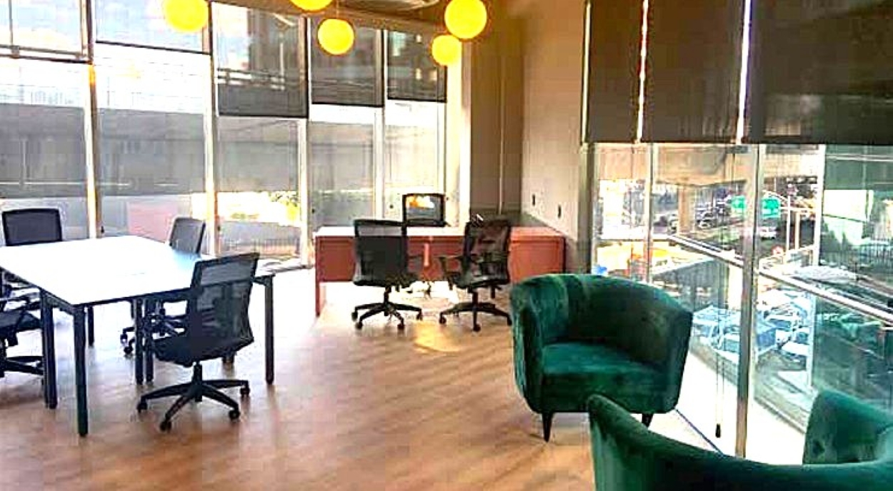 Comercial en renta, en Miguel Hidalgo, Ciudad de México, 2 baños — Oficina en Renta, Periférico Norte Polanco, Amueblada Premium hasta 12 Personas (foto 3)