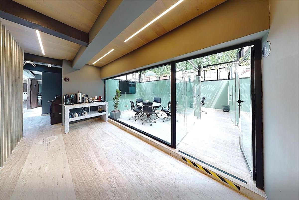 Comercial en renta, en Miguel Hidalgo, Ciudad de México, 2 baños — Oficina en Renta en Polanco, CDMX - Amueblada, Capacidad hasta 8 Personas (foto 3)