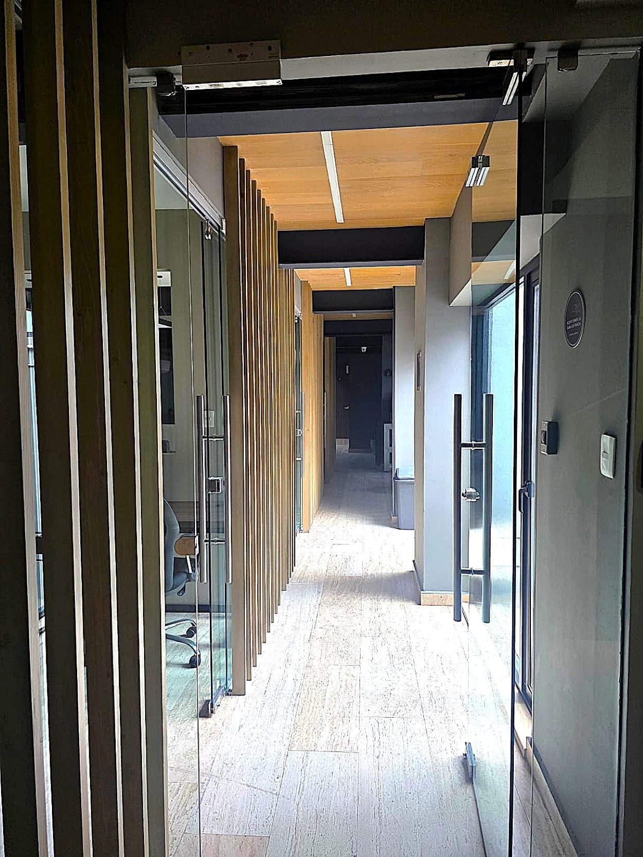 Comercial en renta, en Miguel Hidalgo, Ciudad de México, 2 baños — Oficina en Renta en Polanco, Campos Elíseos, CDMX - Amueblada- de 141 m2 ! (foto 4)