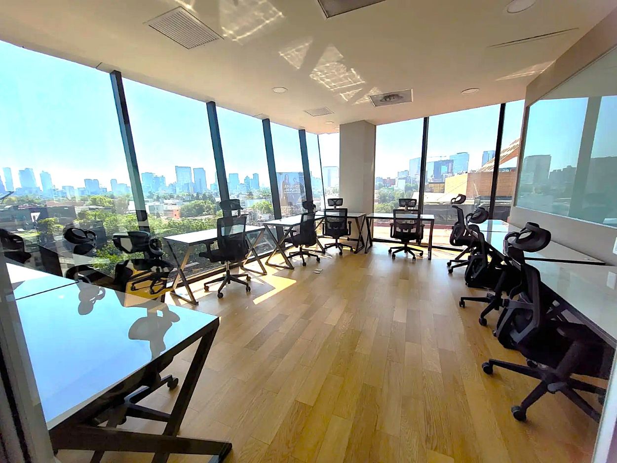 Comercial en renta, en Miguel Hidalgo, Ciudad de México, 2 baños — Oficina en Renta en Polanco - Amueblada - Hasta 15 Personas ! (foto 3)