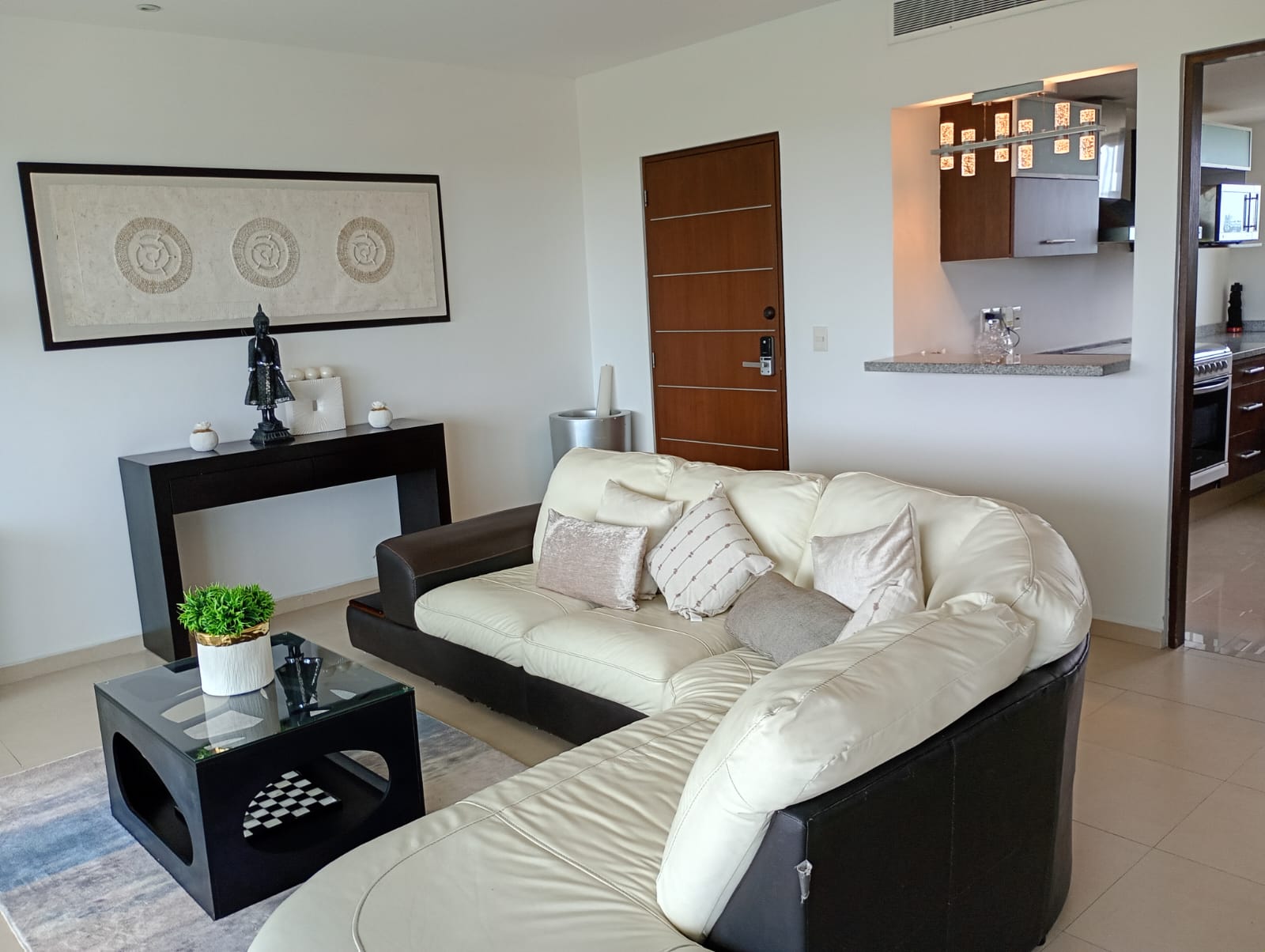 Departamento en renta, en Cancún , Quintana Roo, 2 recámaras, 2 baños — Departamento Amueblado en Renta en Puerto Cancún  (foto 3)