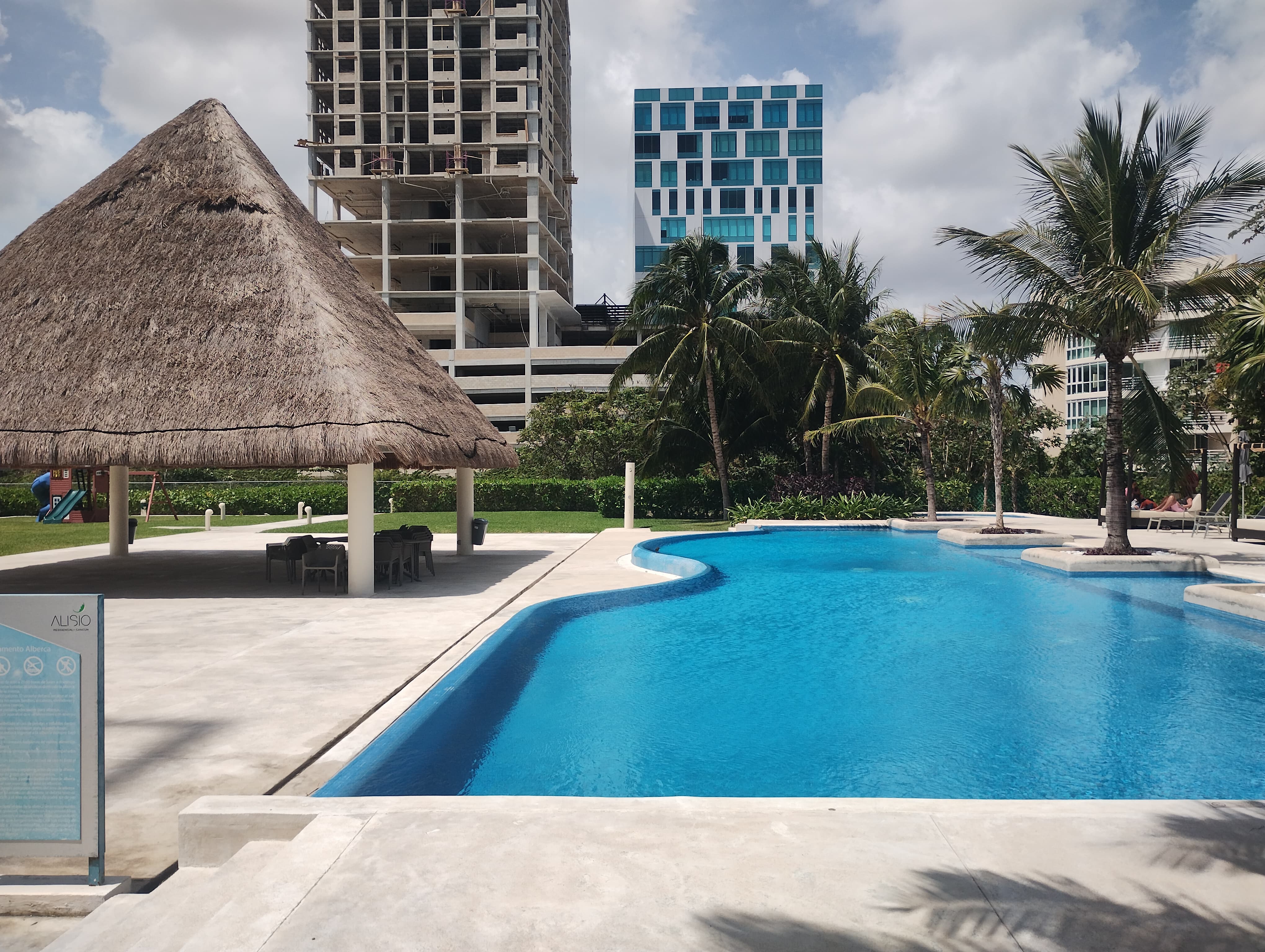 Casa en venta, en Cancún, Quintana Roo, 3 recámaras, 3 baños — Casa en Venta en Z, Cancún (foto 2)