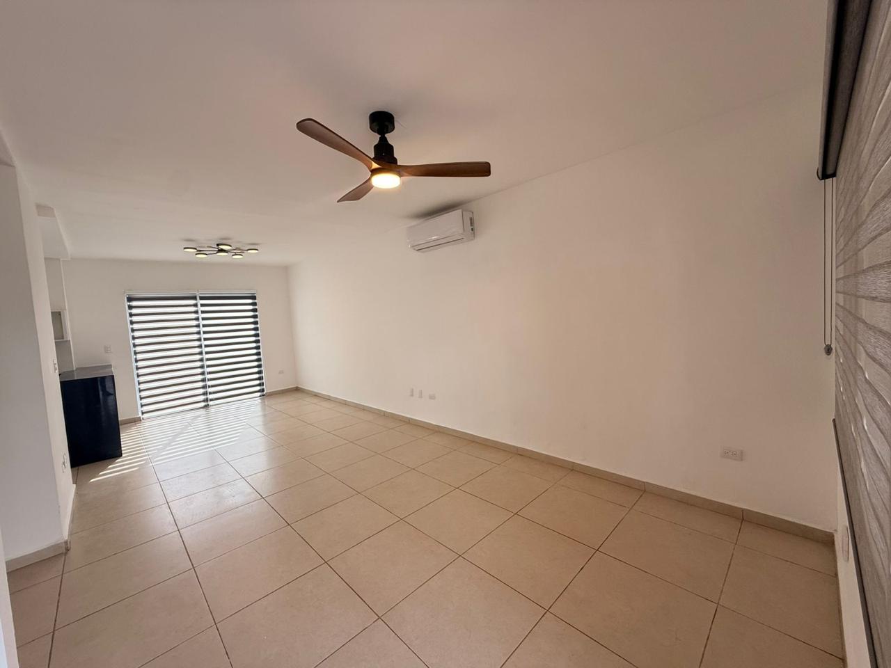Casa en venta, en Cancún, Quintana Roo, 3 recámaras, 2 baños — Casa en Venta en Cancún en conjunto Horizontal  (foto 3)