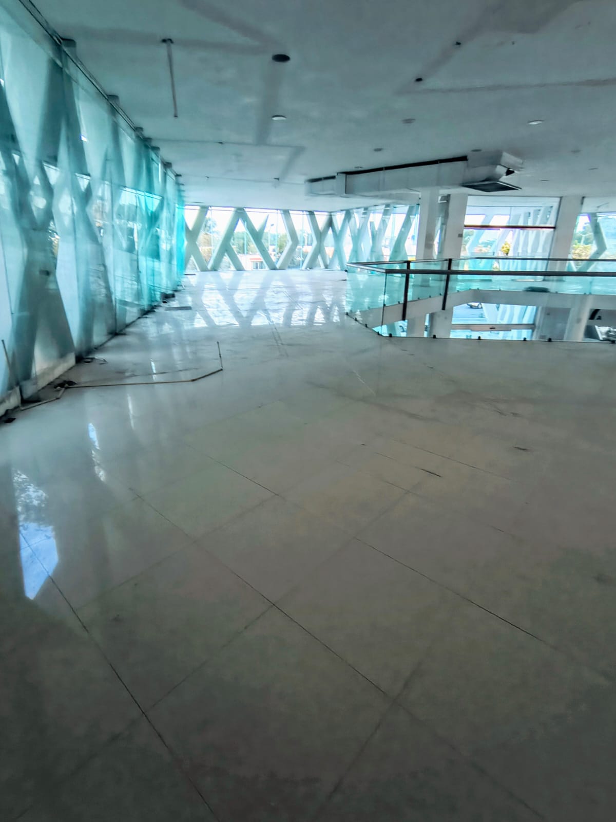 Comercial en renta, en Cancún, Quintana Roo, 4 baños — Edificio en Renta en  Cancún (foto 3)