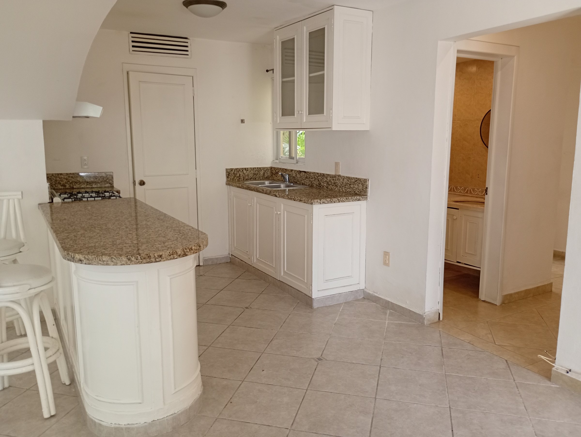 Departamento en renta, en Cancún, Quintana Roo, 2 recámaras, 2 baños — Departamento en Renta en Cancún  (foto 4)
