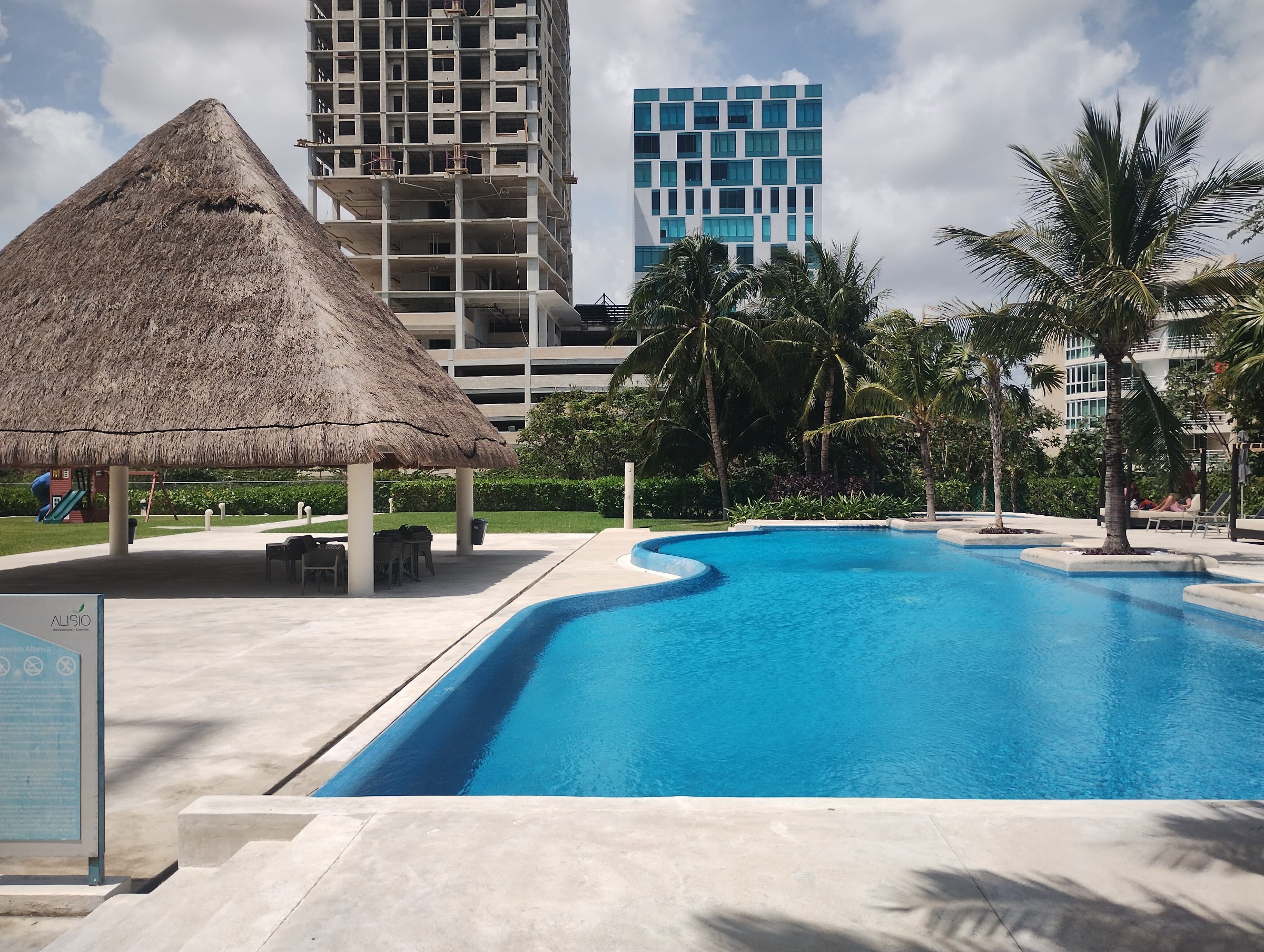 Departamento en renta, en Cancún, Quintana Roo, 3 recámaras, 3 baños — Departamento en Venta y Renta en A, Cancún
