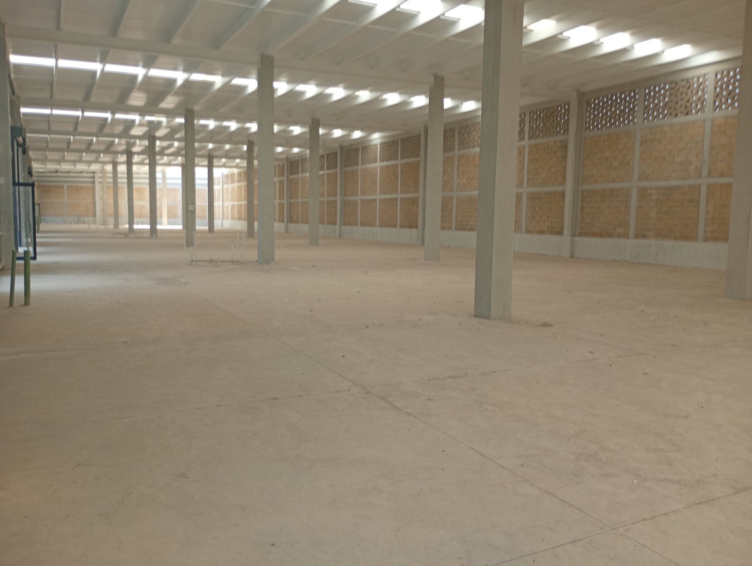 Comercial en venta, en Cancún, Quintana Roo — Bodega en venta en Cancún (foto 3)
