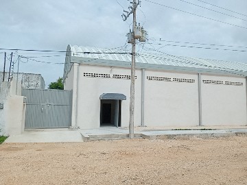 Comercial en venta, en Cancún, Quintana Roo, 2 baños — Bodega en Venta y Renta en Cancún