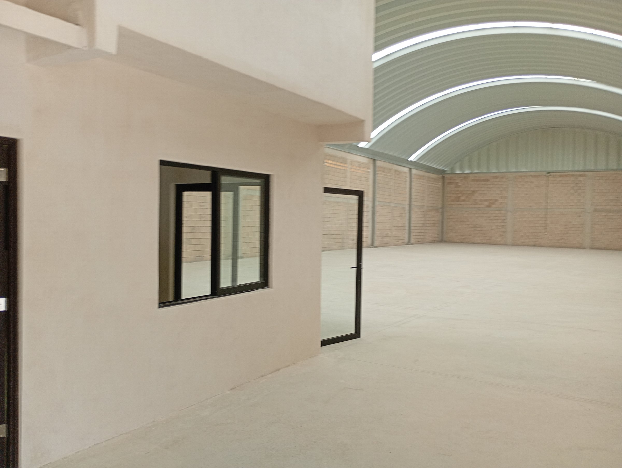 Comercial en venta, en Cancún, Quintana Roo, 2 baños — Bodega en Venta y Renta en Cancún (foto 3)