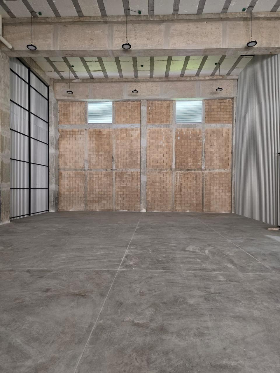 Comercial en renta, en Cancun, Quintana Roo — Bodega en Renta Parque Industrial Cancun (foto 3)