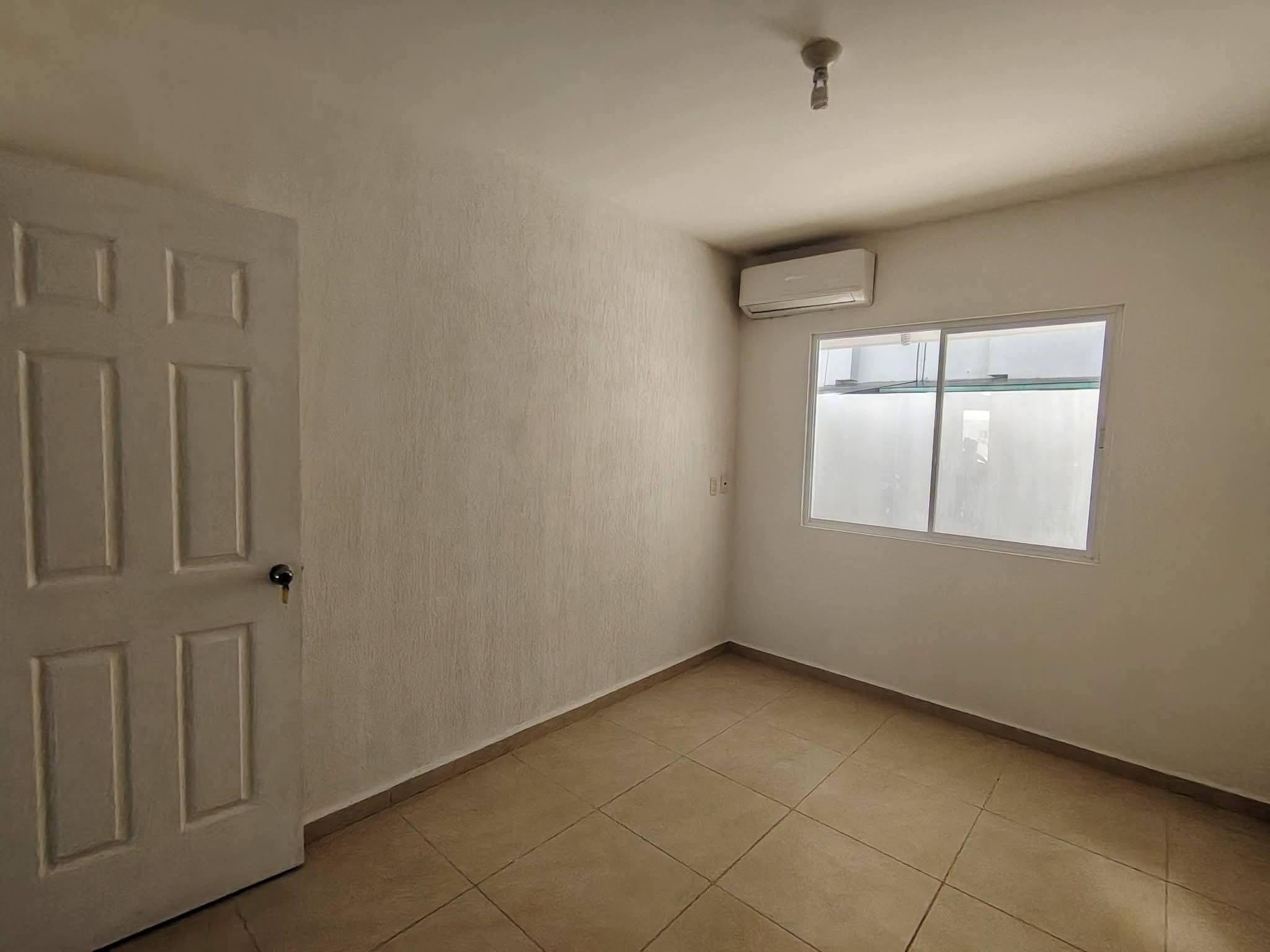 Casa en Venta y Renta en Jardines del Sur 4, Benito Juárez 12