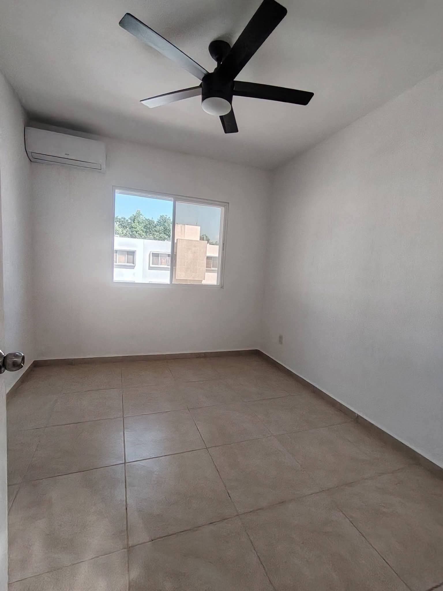 Casa en Venta y Renta en Jardines del Sur 4, Benito Juárez 25