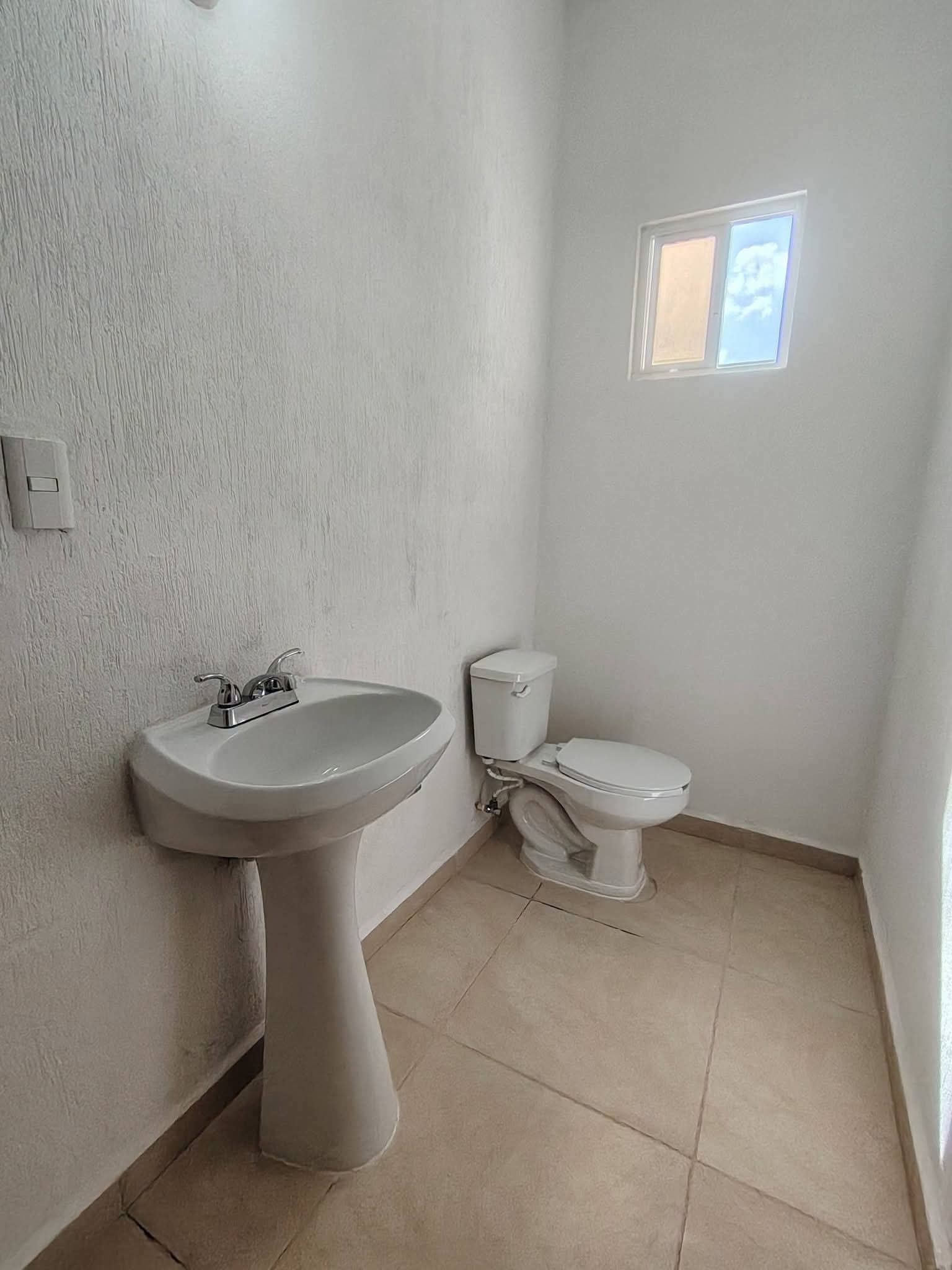 Casa en Venta y Renta en Jardines del Sur 4, Benito Juárez 26