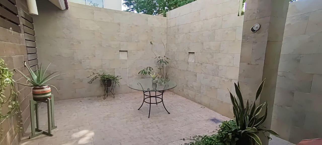 Casa en venta, en Cancún, Quintana Roo, 4 recámaras, 3 baños — Casa en Venta en Villa Toscana, Supermanzana 51, Cancún (foto 4)