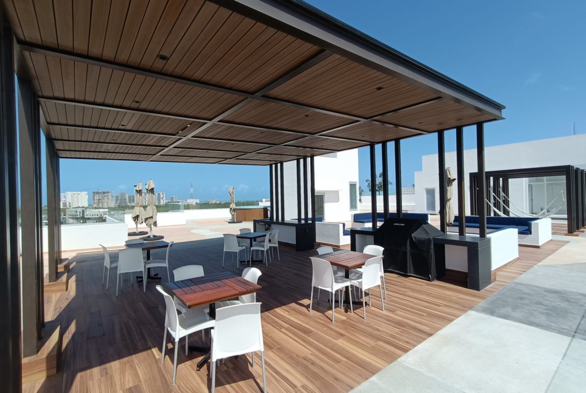 Departamento en venta, en Cancún, Quintana Roo, 2 recámaras, 2 baños — Departamento en Venta en Barcelona Condos, Av. Nader, Cancún (foto 3)