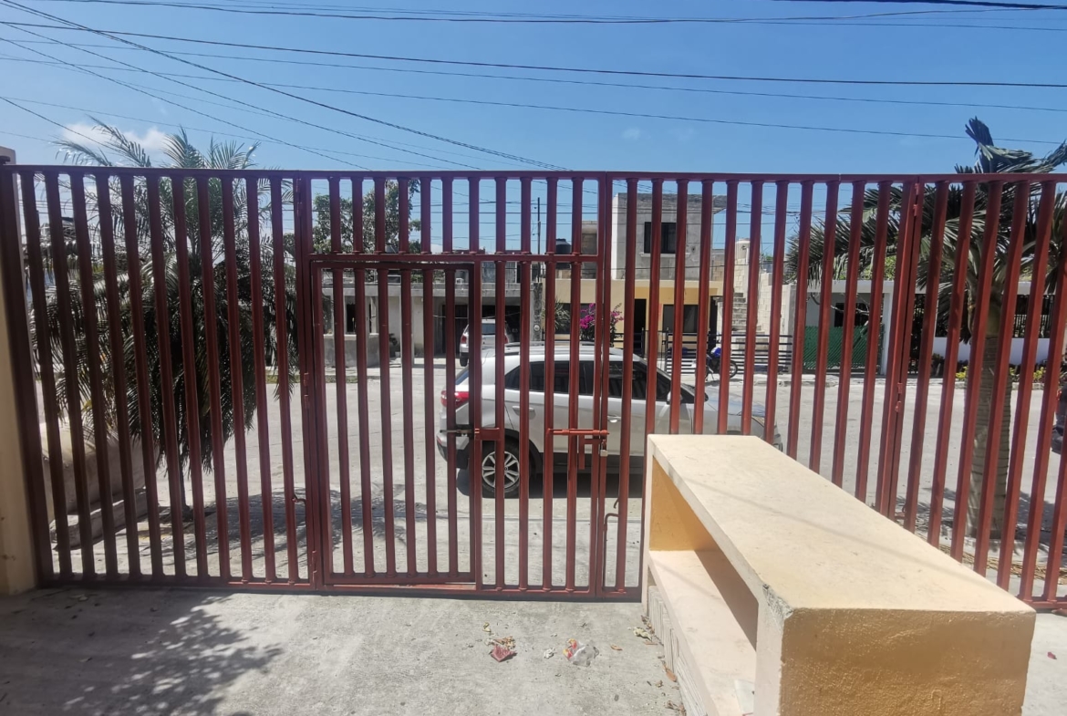 Comercial en venta, en Cancún, Quintana Roo, 6 baños — Bodega Comercial en Venta en Cancún, 360 m² (foto 2)