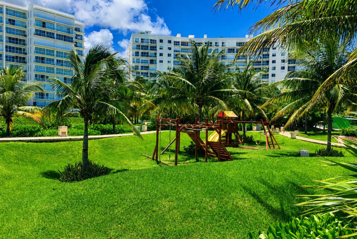 Departamento en venta, en Cancún, Quintana Roo, 2 recámaras, 2 baños — Departamento de Lujo Frente al Mar en Venta en Amara Cancún | 149 m² (foto 4)