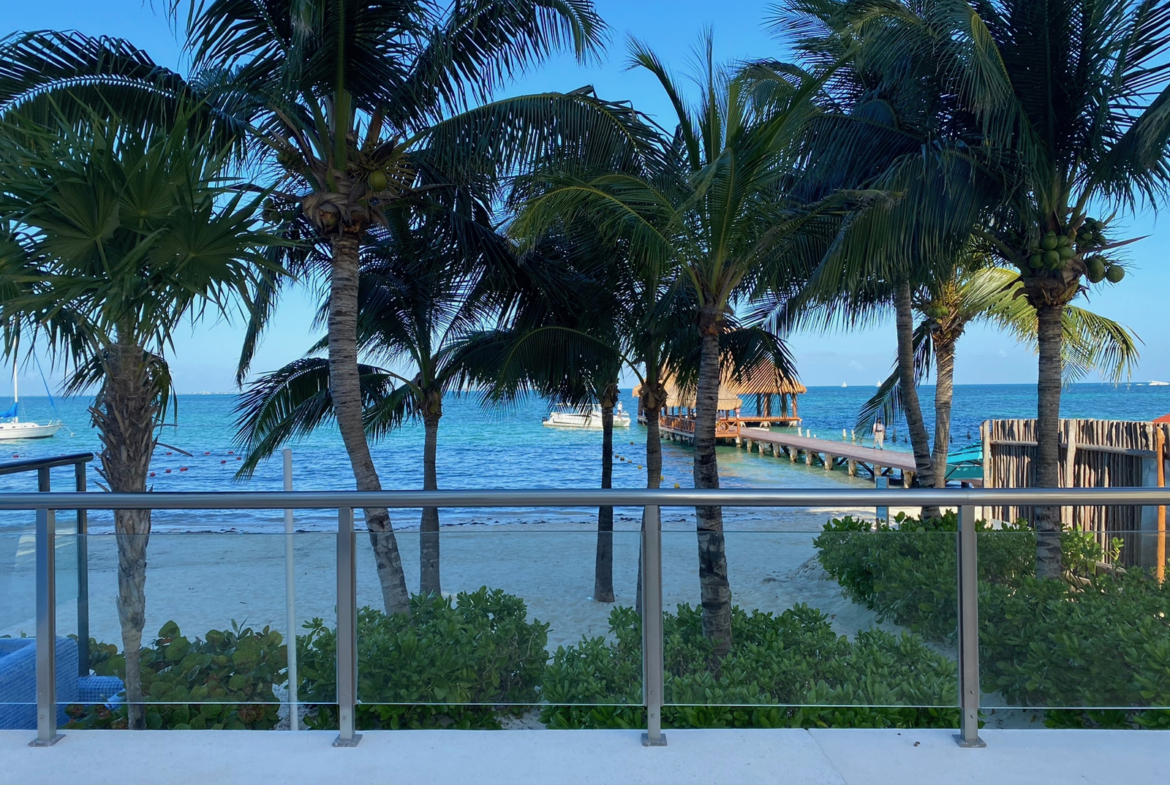 Departamento en venta, en Cancún, Quintana Roo, 3 recámaras, 3 baños — Departamento en Venta en Residencial La Playa, Cancún | 204 m² Frente al Mar (foto 2)