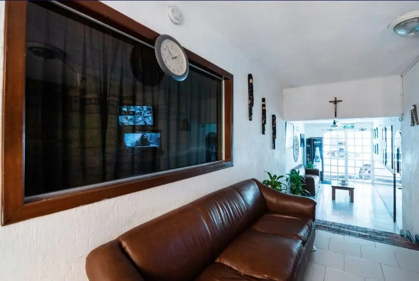 Comercial en venta, en Cancún, Quintana Roo — Hotel Ticuch Mélida Plaza en Venta | 40 Habitaciones en Operación, Cancún (foto 4)
