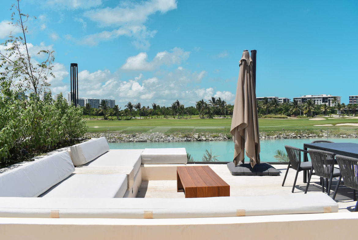 Departamento en venta, en Cancún, Quintana Roo, 4 recámaras, 4 baños — Departamento en Venta en La Vela, Puerto Cancún | 4 Recámaras 300 m² (foto 3)