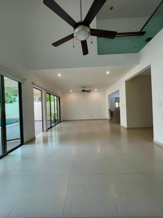 Casa en renta, en Cancún, Quintana Roo, 4 recámaras, 5 baños — Casa en Renta en Residencial Cumbres, Cancún (foto 3)