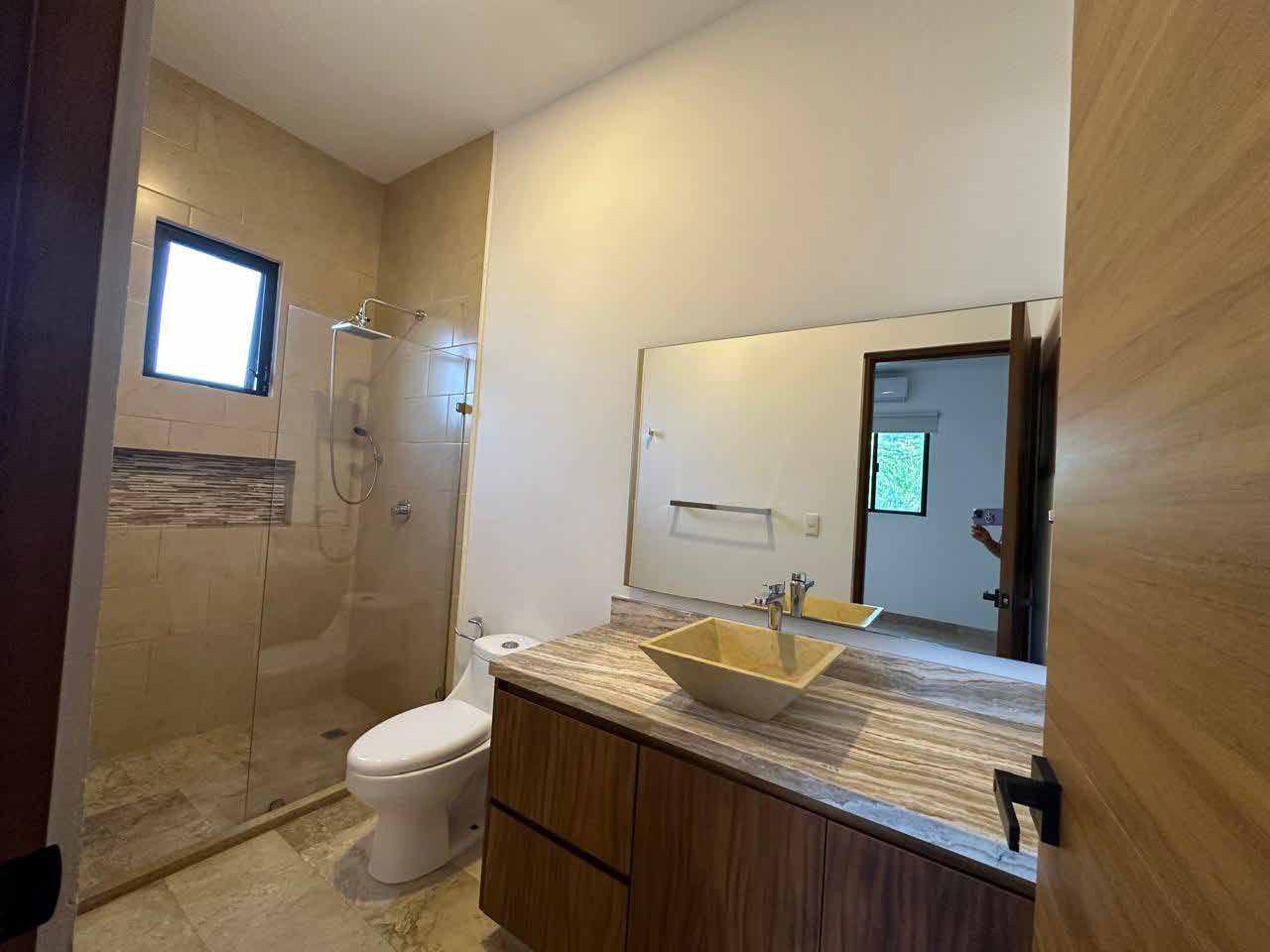 Casa en renta, en Cancún, Quintana Roo, 4 recámaras, 5 baños — Casa en Renta en Lagos del Sol, Cancún (foto 3)
