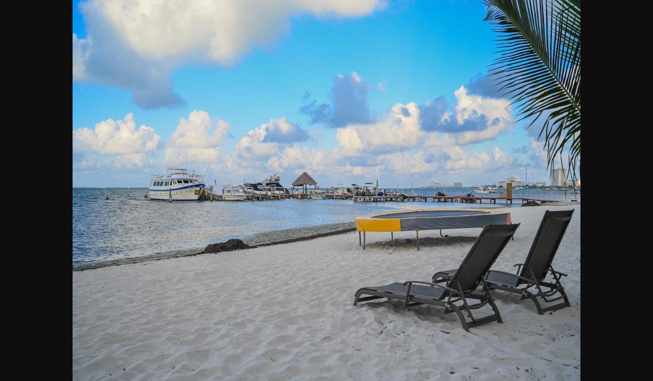 Casa en renta, en Cancún, Quintana Roo, 5 recámaras, 5 baños — Villa en Renta en Zona Hotelera, Cancún