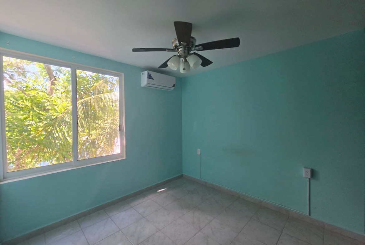 Departamento en venta, en Cancún, Quintana Roo, 3 recámaras, 1 baños — Departamento en Venta en Supermanzana 29, Cancún (foto 2)