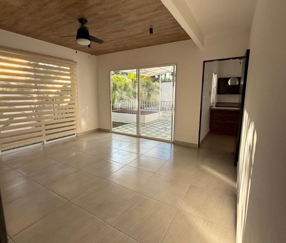 Casa en venta, en Cancún, Quintana Roo, 3 recámaras, 2 baños — Casa en Venta en Residencial Cumbres, Cancún (foto 3)