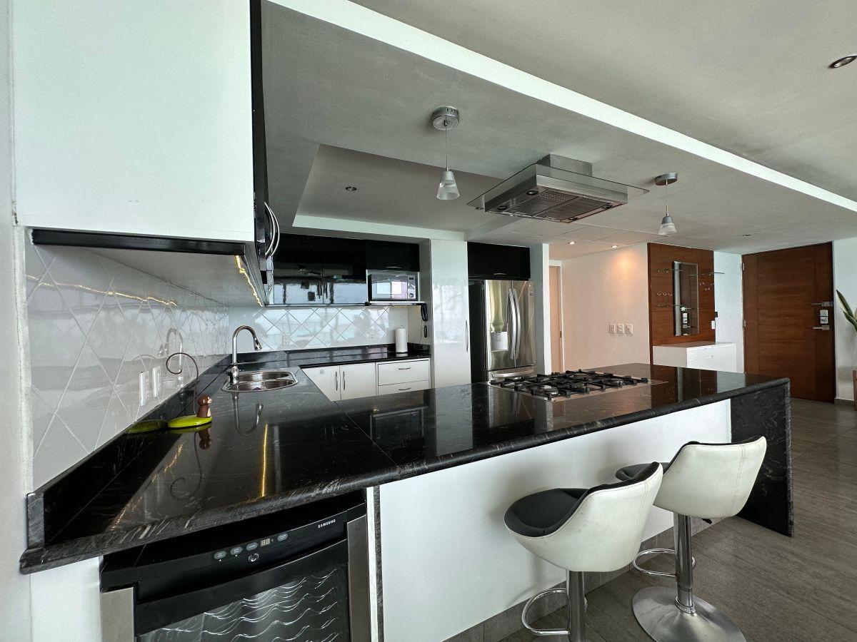 Departamento en renta, en Cancún, Quintana Roo, 3 recámaras, 3 baños — Departamento Amueblado en Renta Frente al Mar en Maralago Cancún (foto 4)