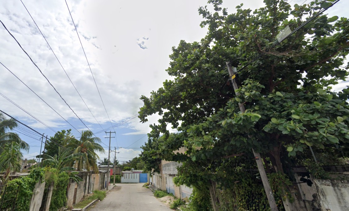 Terreno en venta, en Cancún, Quintana Roo — Terreno en Venta en Cancún | 300 m² en Región 75, Cerca de Av. Bonampak (foto 3)